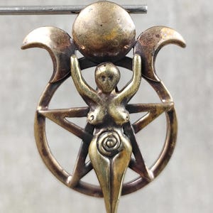 Hekate Pendant Greek Goddess, Pagan Deity Triple Goddess Medallion, Horned Hecate Necklace, Modern Witchcraft Jewelry, Wiccan Bronze Amulet