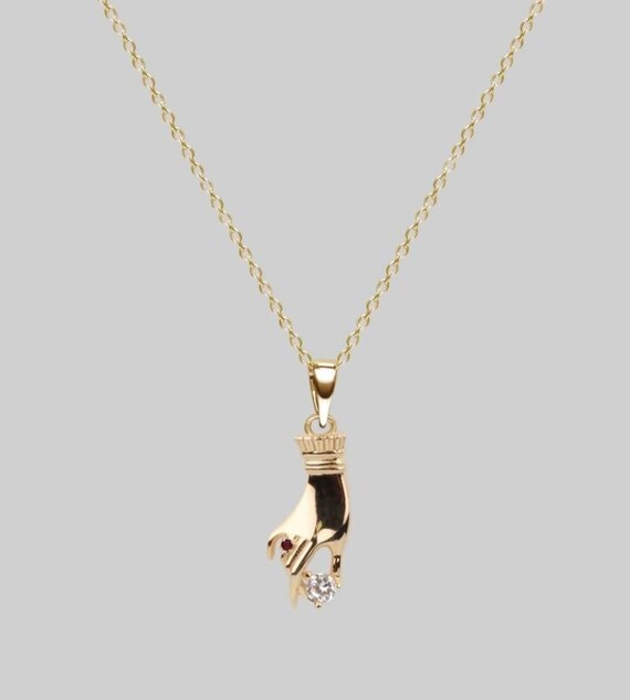 Hand With Diamond Necklace Gold Cubic 