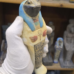 古代エジプトのスカラベ像：手彫りの石造アンティーク - Etsy 日本