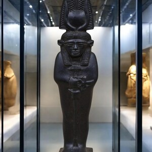 Handcrafted Hathor Pharaonic Statue - Authentic Egyptian Stone Art - Unique Decorative Sculpture