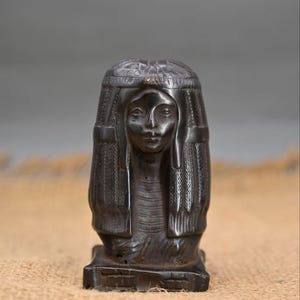 Estatua de piedra de la reina Tuya: figura de faraón egipcio hecha a mano para decoración y colección del hogar