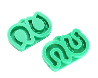 Horseshoe - Small Key Chain Dimensions: 4.3 x 4.5 x 0.8 cm Cute Cast Resin Mold Pendants, Key Rings High quality silicone mold for resin