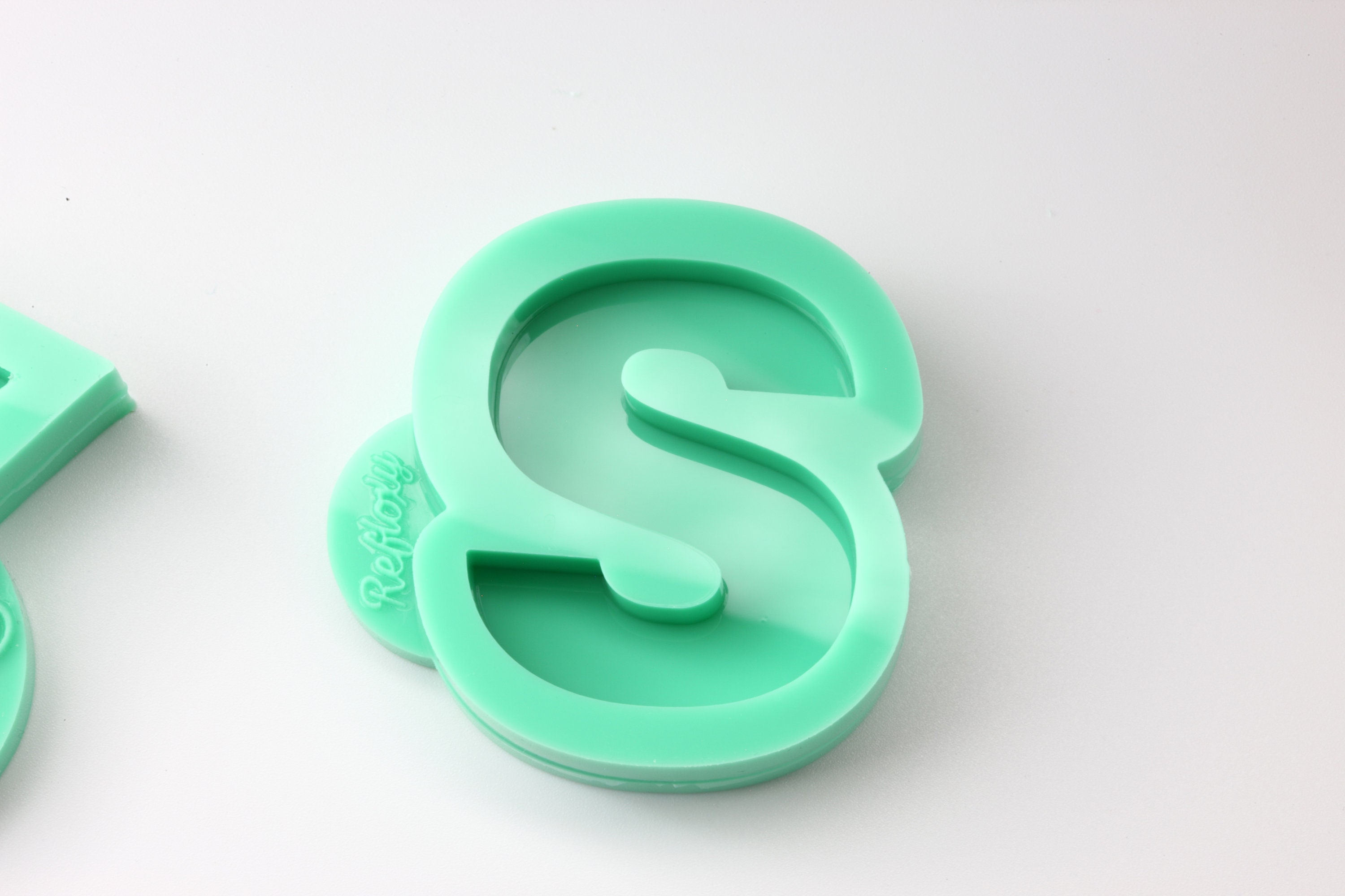 ABCO様注文品ハンドメイド A-Z Alphabet Letters Silicone Mold Keychain MOLD Pendant
