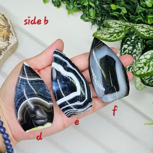 Black Agate Freeform / Tuxedo Agate / Banded Agate / Chakra / Rocks and Minerals