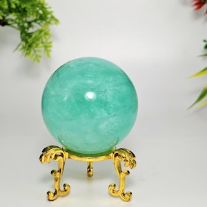 Minty Fluorite Sphere / 51mm / Green Fluorite / Chakra / Quartz / st69