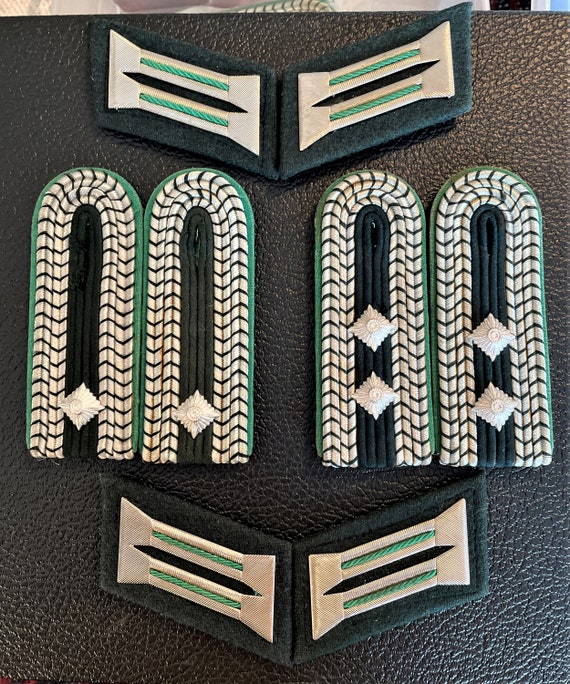 Two Sets Genuine EAST GERMAN Volkspolizei POLICE Shoulder Two Sets Genuine EAST GERMAN Volkspolizei POLICE Shoulder