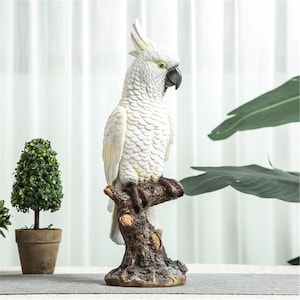 Parrot on Stump Statue Parrot Tree Hugger Garden Figurines Resin Lifelike Tropical Bird Sculptures for Patio Lawn Yard - White