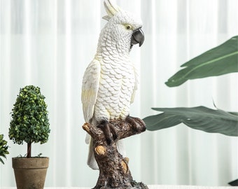 Perroquet sur souche Statue Perroquet Arbre Hugger Figurines de jardin en résine Sculptures réalistes d'oiseaux tropicaux pour terrasse et jardin - Blanc