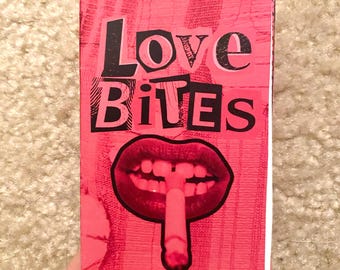 Zine Love Bites; una historia obscena de WLW (18+)