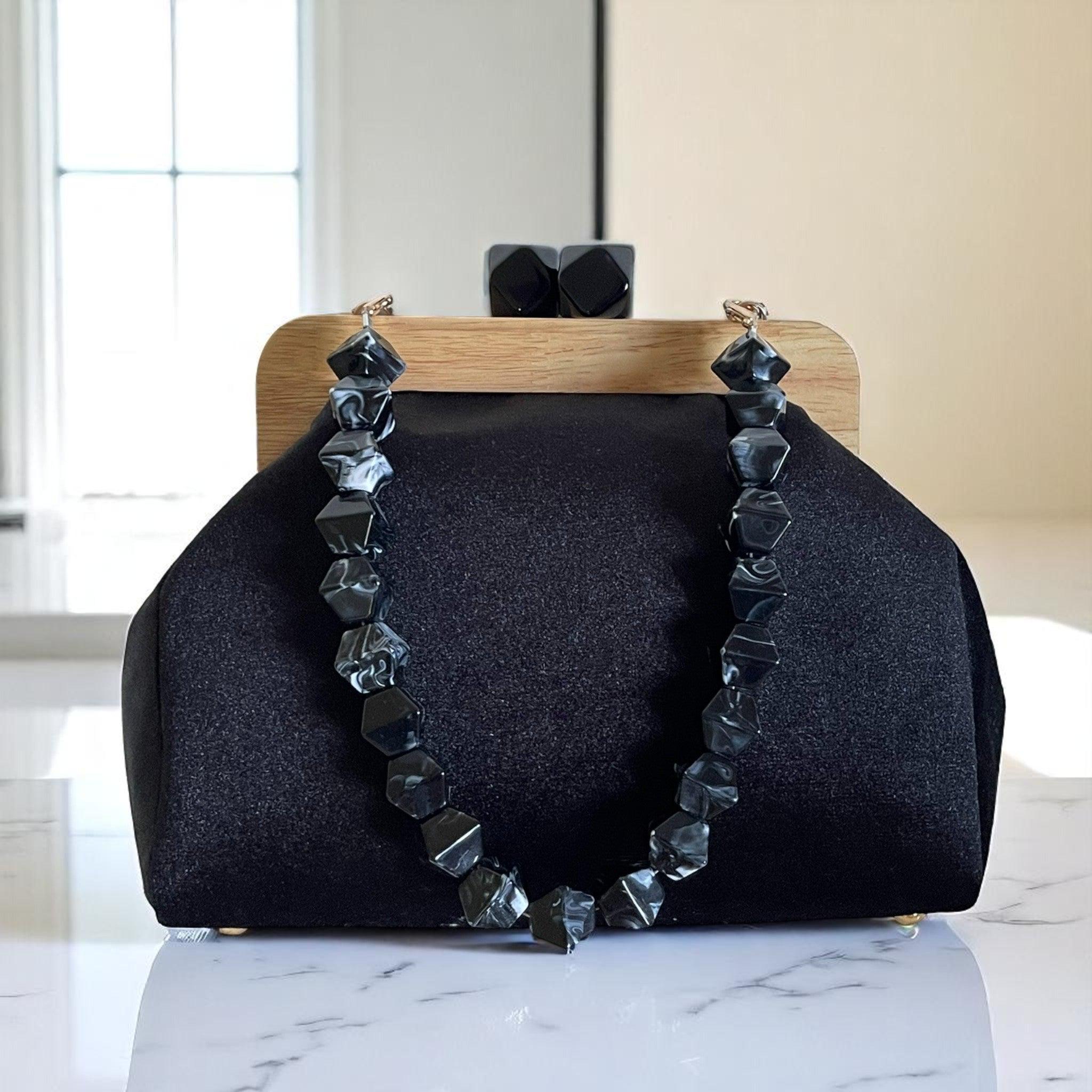 Schwarze große Clutch mit Holzrahmen und geometrischem Perlengriff, handgefertigte Abendtasche | Moderne formelle Geldbörse | Aramele Atelier