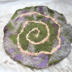 Advent spiral calendar, waldorf inspired wool felted mat with spiral, spiral walk, waldorf christmas celebration