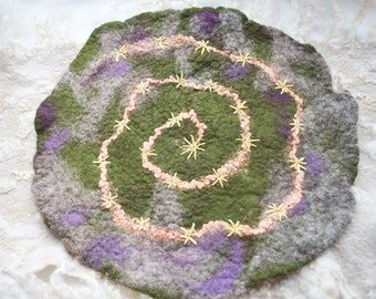 Advent spiral calendar, waldorf inspired wool felted mat with spiral, spiral walk, waldorf christmas celebration