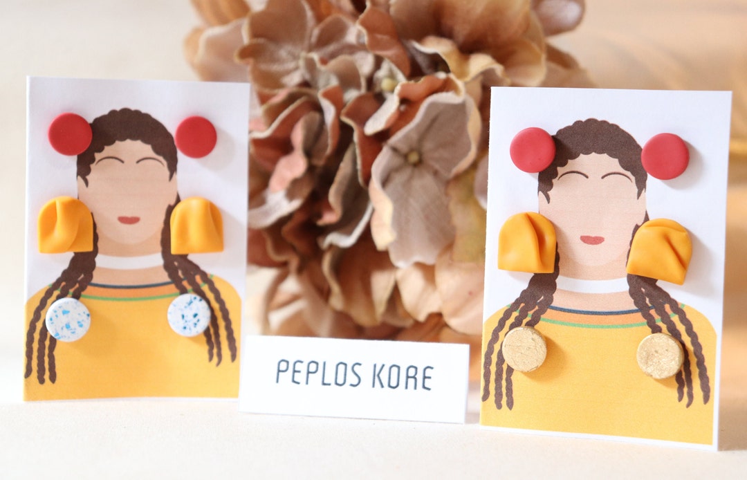 Peplos Kore Orecchini Stud Italia