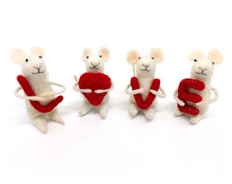 Love mice, Wool Felt Mouse with Love famliy Handmade Ornament, 4 Sets