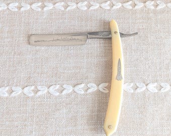Vintage PAKETA RAKETA USSR Straight Razor | Etched Skyline Blade | 1960s Barber Collectible