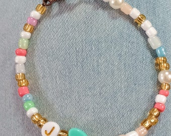 Pastel letter J seed bead bracelet, Seed bead jewelry, initial jewelry, Spring jewelry