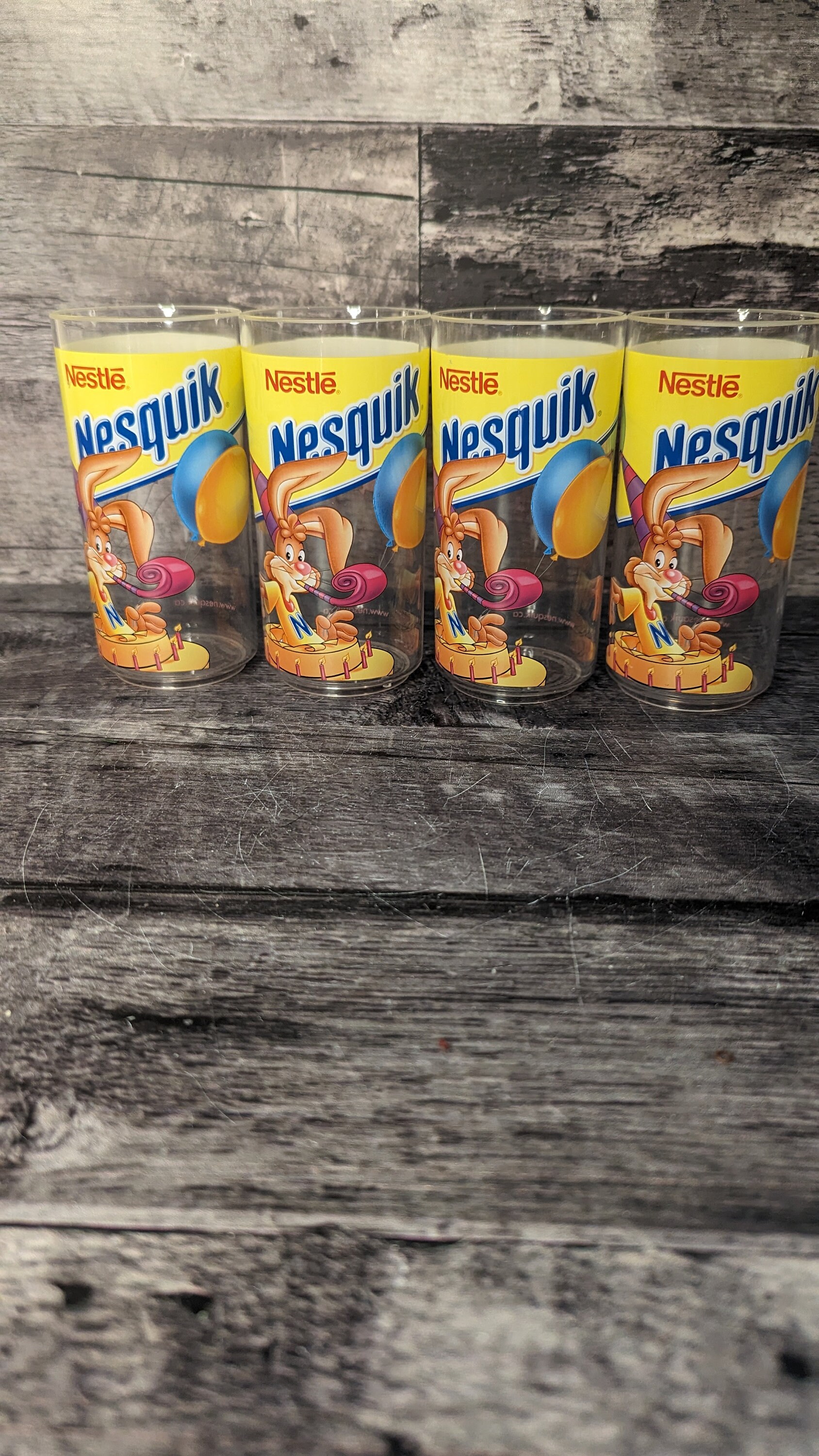 LOT PUBLICITES ANNEES 70 - NESQUIK PARFUM BANANE - FRAISE