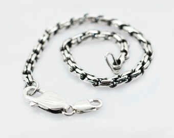 Silver bracelet for the beads