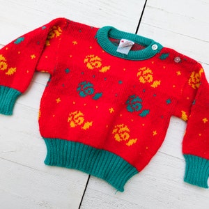 Vintage Red & Green Winnie the Pooh Baby Sweater with Roses | Vintage Knitted Baby Sweater | Vintage Baby Clothing | Size 18 Months