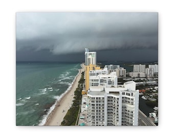 Sturm über Miami Beach – Leinwandbild | Küstenstadt-Wandbild