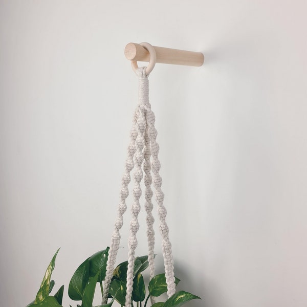 Crochet en bois | Disponible en cinq couleurs | Parfait pour le cintre et les vêtements | Bois massif solide | Rangement et organisation