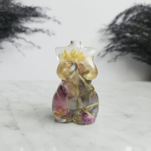 Small Goddess| Goddess Figure| Female Goddess Statue| Female Body Statue| Thick Female Goddess| Resin Goddess| Floral Goddess|Goddess Female