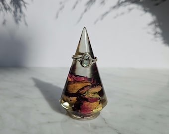 Floral Ring Display| Engagement Ring Holder| Ring Stand| Floral Ring Holder| Wedding Ring Display| Resin Ring Holder| Resin Ring Stand|