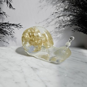 Snail| Desk Animal| Snail Decor| Cottagecore Home Decorations| 3D Shelf Decor| Handmade 3D Animal| Flower Snail| Snail Figurine| 3D Animal