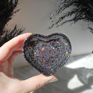 Mini Heart Dish| Ring Holder Tray| Mini Dish| Small Jewelry Tray| Resin Ring Holder| Heart Jewelry Tray| Glitter Trinket Tray| Heart Tray