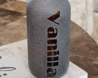 2oz Vanilla Extract Bottle frosted