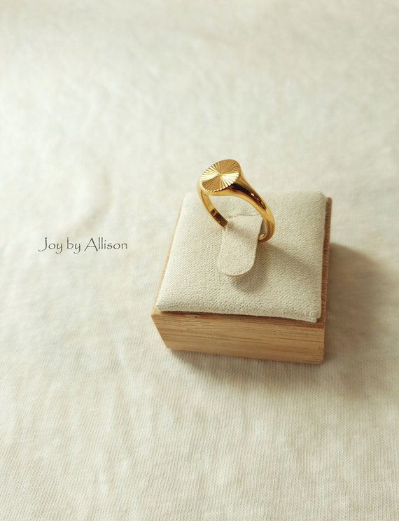 18K Gold Sun Signet Ring | High Quality Waterproof & Tarnish