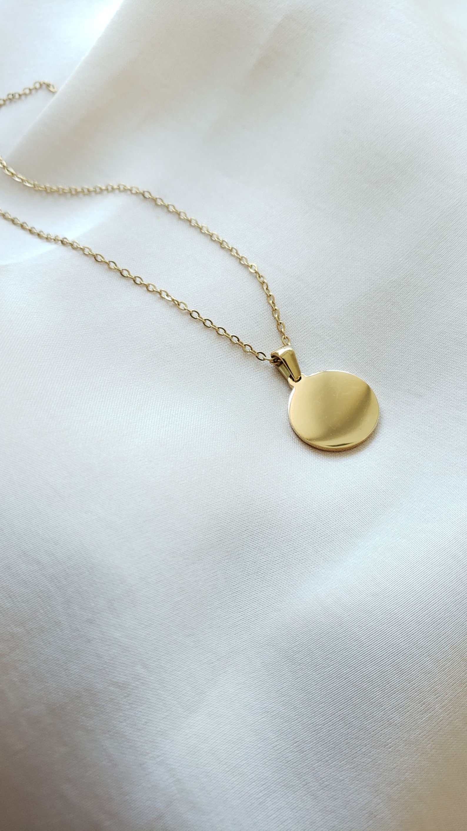 Initial Shell Pendants Round Natural Shell Pendant Initial Alphbet Letter A-Z Necklace - Etsy