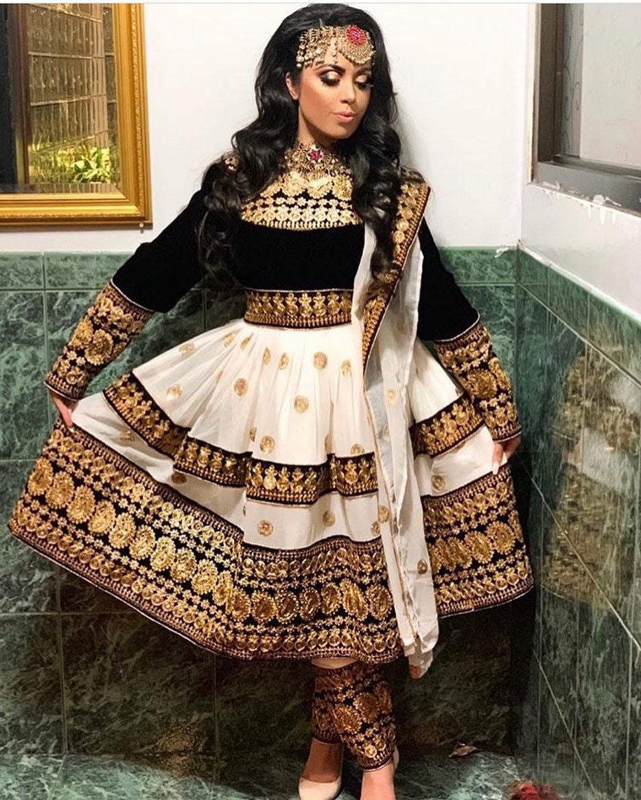 Female traditional dress outlet