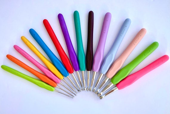 0.5 - 9mm Ergonomic Crochet Hooks, Crochet Hooks for Crocheting and Amigurumi