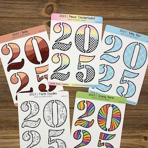 Mini feuille d'autocollants numériques 2025 | 4 autocollants Kiss Cut, 2, 0, 2 et 5 | 5 choix de couleurs | Chaque sticker mesure 1,8 po. H | Pour agendas, journaux, Bujo