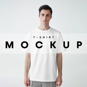 Realistisk T-shirtmodell: Klädmall (PSD, JPG, PDF)