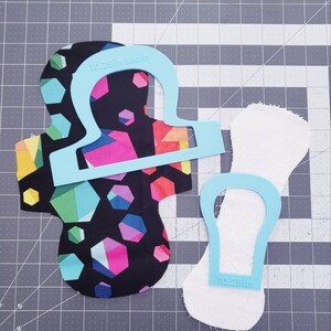 Cloth Menstrual Pad Sewing Pattern Templates / Reusable Menstrual Pad / Menstruating Cloth Pad