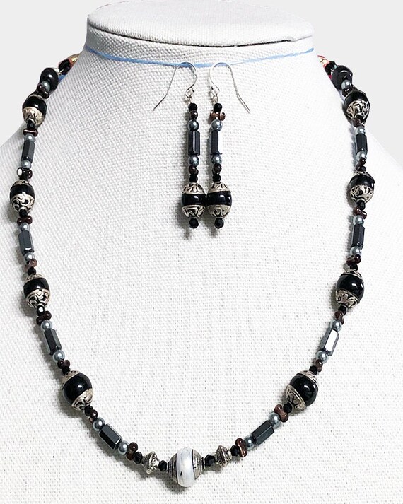 Tibetan Black Onyx and Pearl Necklace 