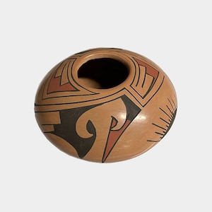 Elegant Unique Pots from Mata Ortiz