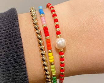 Red beaded pearl bracelet, sliding knot bracelet, dainty bead bracelet, color beaded bracelet, seed bead bracelet, gold pearl bracelet