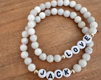 Agate beaded bracelet, personalized  agate bracelet, personalized beaded bracelet, custom name bracelet, white beaded bracelet
