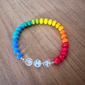 Colorful beaded bracelet, personalized bracelet, beaded stretch bracelet, rainbow bead bracelet, rainbow bead bracelet, seed bead bracelet