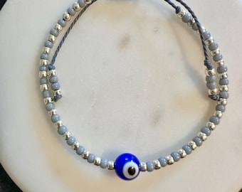 Blue beaded bracelet, sliding knot bracelet, dainty bead bracelet, evil eye beaded bracelet, seed bead bracelet, evil eye bracelet