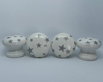 White Handpainted Wooden Drawer knobs with Decoupaged Silver Stars (35mm, with fixings)