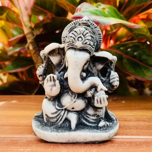 Petite statue en pierre de Ganesha Seigneur dieu hindou du succès Ganesh pour autel figurine de Ganesha pour les dévots sculpture de Dieu éléphant idole de Ganapathi