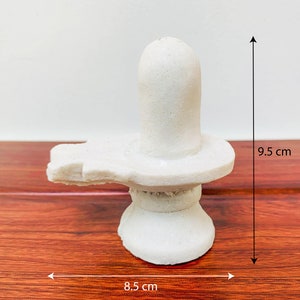 White Shive Linga Shiva Murti Narmada Shivling pooja Shivling Escultura hindú Shiva Escultura Puja Murti Shiva Linga Piedra hecha Shiva Llingo