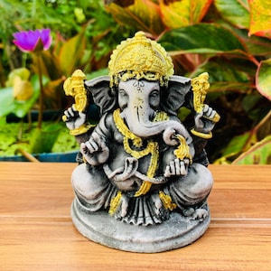 Groot Ganesha-stenen standbeeld Lord Hindu God of Success Golden Ganesh Trunk Up beeldje voor liefhebbers olifant God sculptuur Ganapathi puja idool