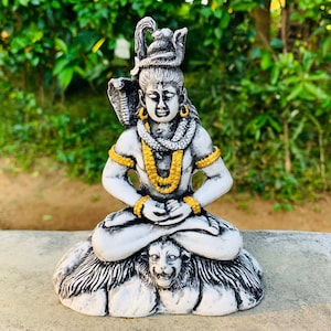 Shiva stone statue Meditating Shiva statue Hindu Lord God Shiva Shankar figure Gold Mahadev Shiva with trident Shivji Shiva Trishul idol