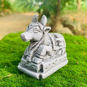 Mini Nandi Bull Statue Vehicle for lord shiva God nandhi Bull Statue god Sitting nandi Sacred bull Gatekeeper of Shiva & Parvati Shiv Sevak
