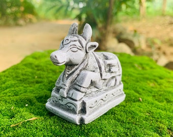 Mini Nandi Bull Statue Vehicle for lord shiva God nandhi Bull Statue god Sitting nandi Sacred bull Gatekeeper of Shiva & Parvati Shiv Sevak